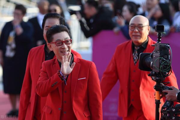 真不怪網友沒愛心,7位上了年齡還被罵的明星,實在各有各的荒唐 真不怪網友沒愛心,7位上了年齡還被罵的明星,實在各有各的荒唐