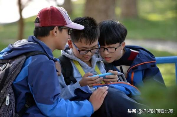 對於中國人及中國社會來講，足球是不是一項非常難發展的運動？