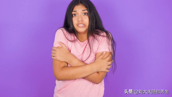 四月是補腎好時節，4種黑色食物建議多吃，家家都有的東西