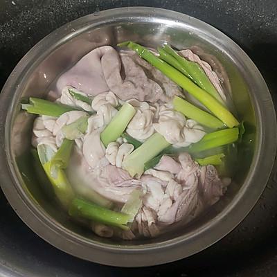 豬三寶（豬大腸，豬小腸，豬肚）