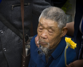 苦尋38年,父與子終於相聚,父親已86歲,兒子卻已在烈士陵園沉睡 苦尋38年,父與子終於相聚,父親已86歲,兒子卻已在烈士陵園沉睡