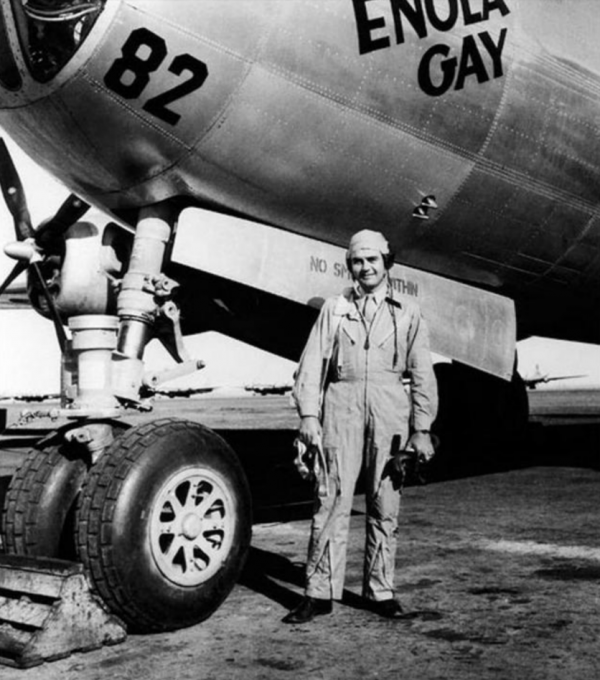 美軍飛行員保羅:日本為南京大屠殺道歉,我就為投原子彈道歉 美軍飛行員保羅:日本為南京大屠殺道歉,我就為投原子彈道歉