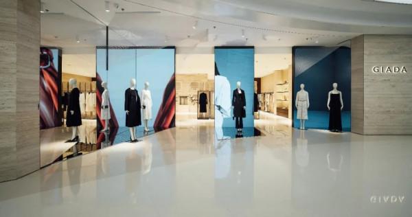 俞飛鴻演繹“風格上的極簡主義，細節上的精緻主義”