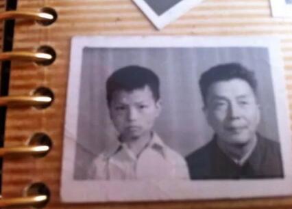 任魯豫：砸碎鐵飯碗闖央視，父親離世成了他永遠的心痛和遺憾