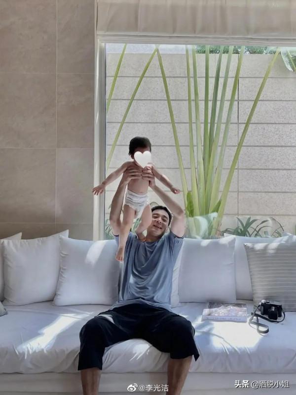 羨慕了，李光潔這一家子太有浪漫氣息了