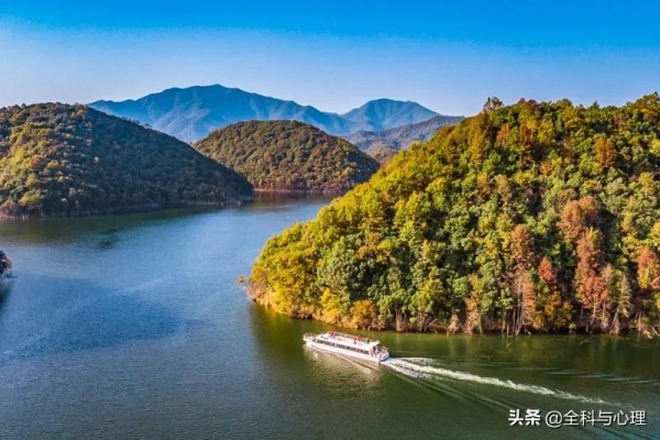 媲美318的爆火穿越路線,遊走在仙境般的皖南秋色之中 媲美318的爆火穿越路線,遊走在仙境般的皖南秋色之中