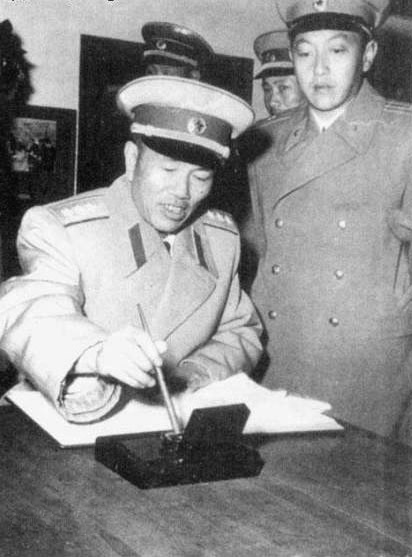 1963年，118師副師長在內蒙找到一流浪漢：知道我找你多久嗎？