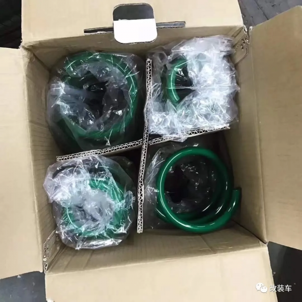 姿態風兩廂馬自達昂克賽拉，趴在地上的&quot&semi;鋼炮&quot&semi;也能很帥