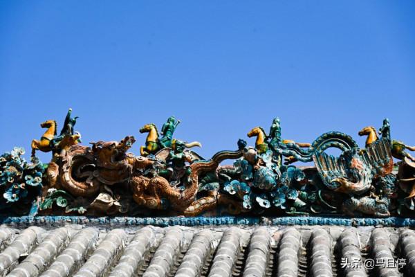 山西介休有一神秘古堡,譽為天下第一星象村,藏有中國罕見的琉璃碑