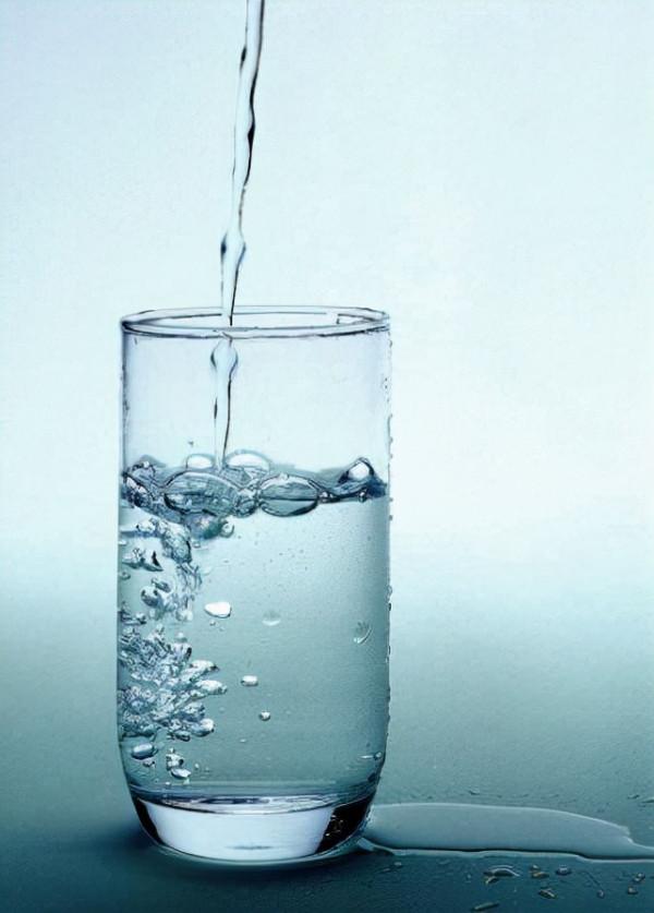 有人一喝水就尿多，有人卻兩個小時也不上廁所？哪類人身體更好