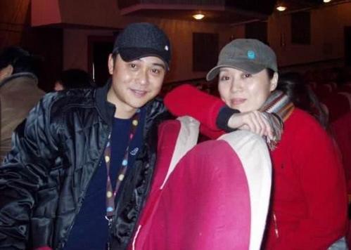 吳瓊比老公大15歲，儘管沒有孩子，生活低調又幸福