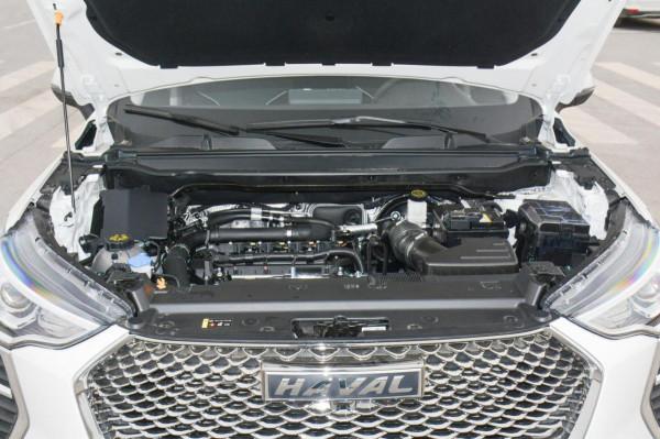 哈弗初戀緊湊型SUV:自動擋9萬起步,外觀和內飾是優勢 哈弗初戀緊湊型SUV:自動擋9萬起步,外觀和內飾是優勢