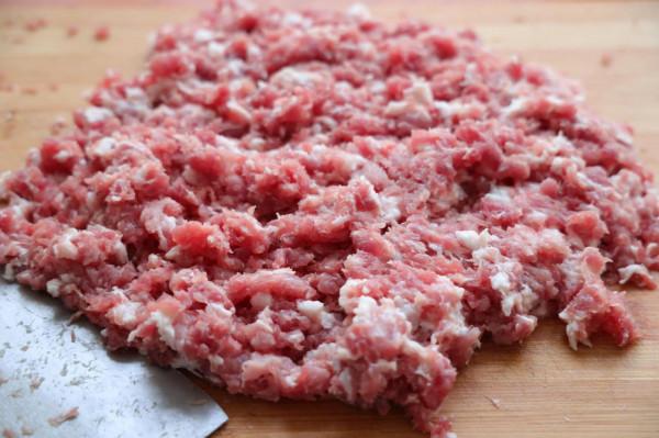 自制脆皮腸,純肉餡兒吃起來太過癮了,在家做無新增才健康 自制脆皮腸,純肉餡兒吃起來太過癮了,在家做無新增才健康