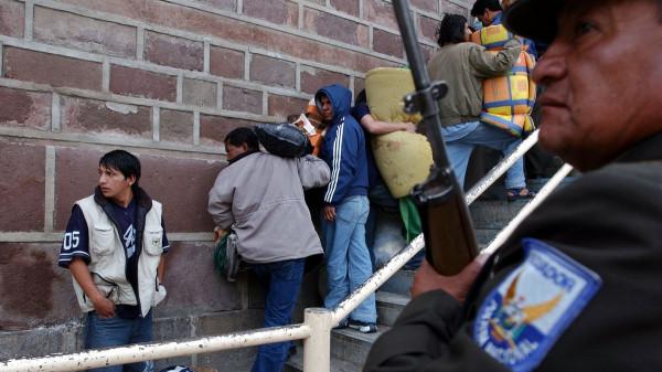 南美監獄成煉獄,黑幫暴動殺死68人,拿大錘鞭屍,屍體堆起來燒 南美監獄成煉獄,黑幫暴動殺死68人,拿大錘鞭屍,屍體堆起來燒