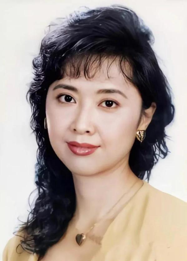 讓人讚賞一輩子的三位女演員,個個慈眉善目,舉止端莊,優雅脫俗 讓人讚賞一輩子的三位女演員,個個慈眉善目,舉止端莊,優雅脫俗