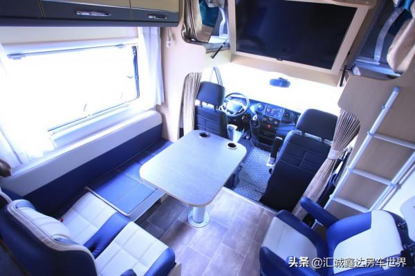 ​老少皆宜的高顏值酒店型瑞弗房車!5座5臥佈局,還帶雙發電機 ​老少皆宜的高顏值酒店型瑞弗房車!5座5臥佈局,還帶雙發電機