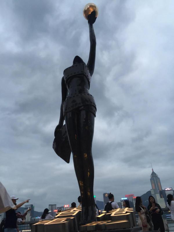 走在星光大道，體驗匆匆忙忙