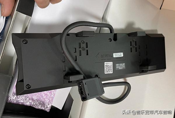奧迪Q7改裝必偉MM-1D線性PCM播放器和DAC STATE A6 數位音訊處理器​ 奧迪Q7改裝必偉MM-1D線性PCM播放器和DAC STATE A6 數位音訊處理器​