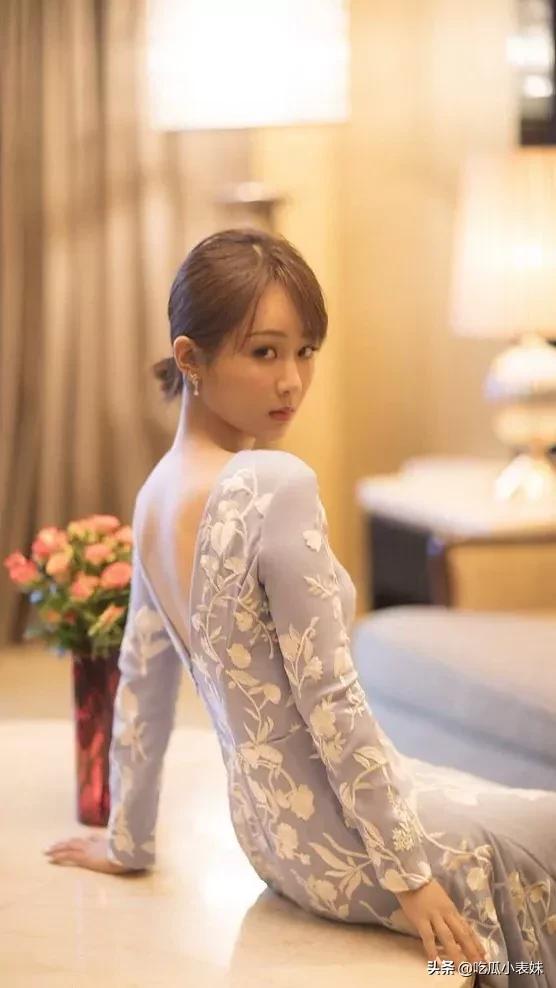 楊紫，清純靚麗，俏皮可愛