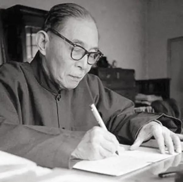 沒上過戰場的開國少將,共和國文人將軍,陳沂跌宕起伏的人生 沒上過戰場的開國少將,共和國文人將軍,陳沂跌宕起伏的人生