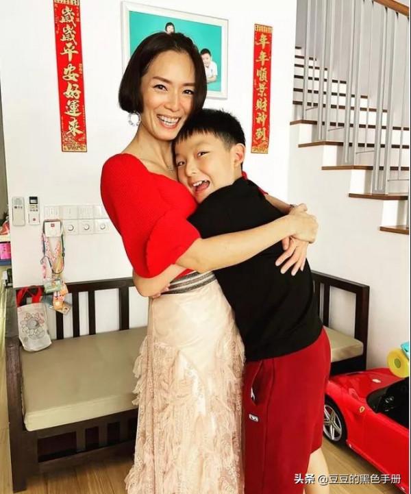 還記得“新加坡五美”嗎？有人破產，有人丁克，有人遠嫁他鄉