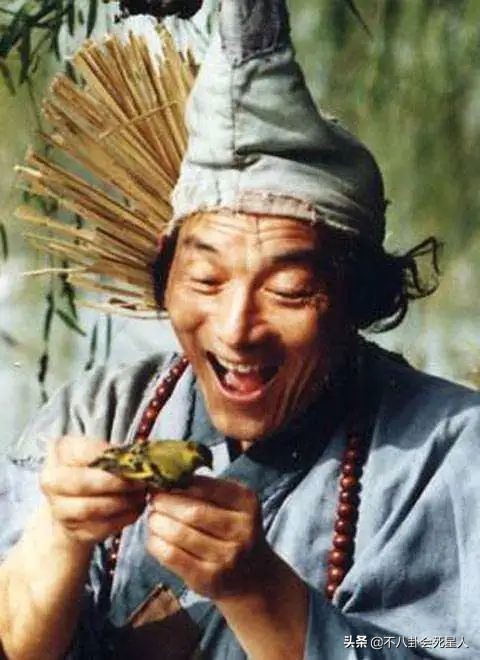 遊本昌的濟公、金超群的包拯，這6位男星演活歷史人物，都是王炸