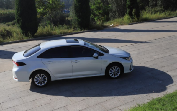 卡羅拉雙擎行駛3萬公里,車主分享3個優點3個缺點 卡羅拉雙擎行駛3萬公里,車主分享3個優點3個缺點