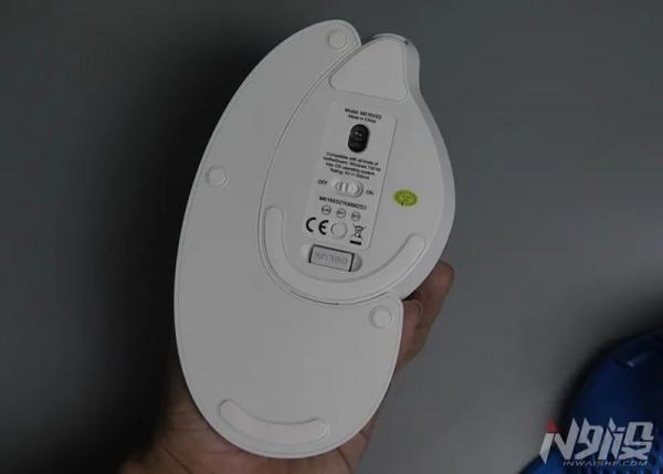 多彩M618XSD探索者垂直人體工學無線滑鼠圖賞