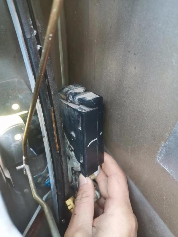 自己動手解決凱越車鎖跳鎖、異響、尾箱按鈕失靈