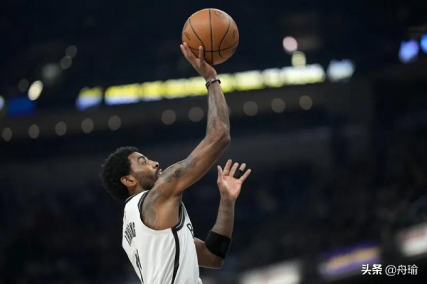 NBA晚報：湖人戰績升到第六，哈登稱呼歐文國王，雄鹿裁掉考辛斯