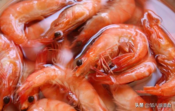 ​煮蝦時,不要只用水煮,多加三個料,蝦肉不腥,吃著Q彈有香氣 ​煮蝦時,不要只用水煮,多加三個料,蝦肉不腥,吃著Q彈有香氣