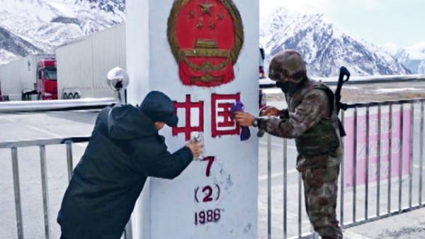 花兒為什麼這樣紅——追記“時代楷模”拉齊尼·巴依卡 花兒為什麼這樣紅——追記“時代楷模”拉齊尼·巴依卡
