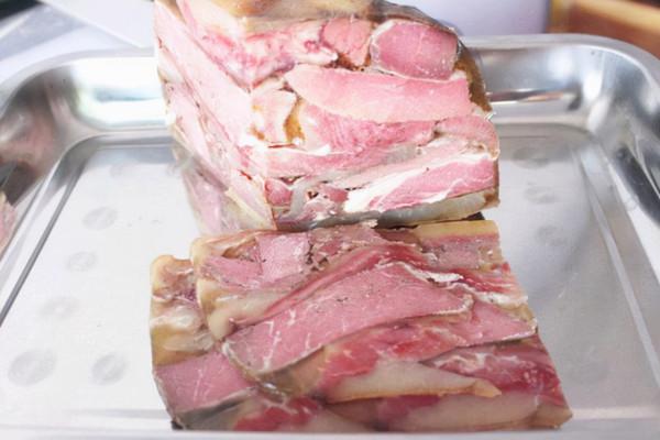 河南祖傳3代秘製美食,一盆肉壓成一大塊,100多斤賣10000多元 河南祖傳3代秘製美食,一盆肉壓成一大塊,100多斤賣10000多元