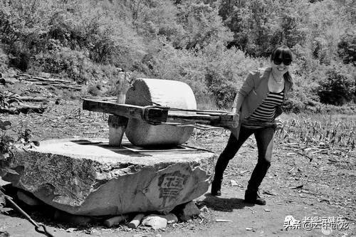 老韓講了一個故事:推碾子 老韓講了一個故事:推碾子