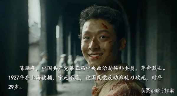 有人帶8助理30保鏢，他啃漢堡被噎，誰揭了“塑膠演員”的遮羞布