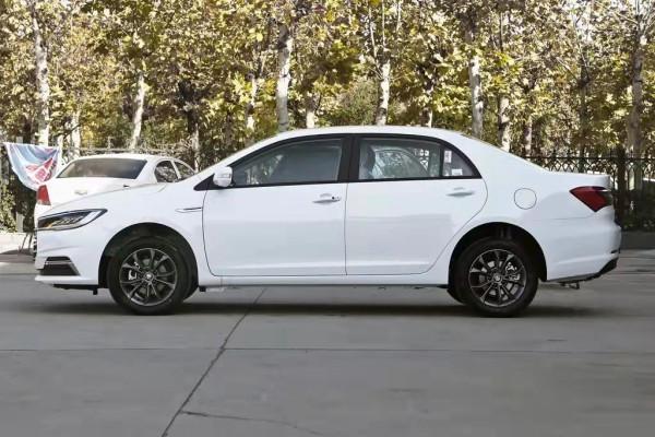 比亞迪秦:外觀時尚,空間討喜,搭載1.5L+CVT,配定速巡航 比亞迪秦:外觀時尚,空間討喜,搭載1.5L+CVT,配定速巡航