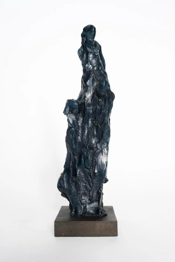 “風乾”的雕塑，Georgiana Anstruther 眼中的人物形象