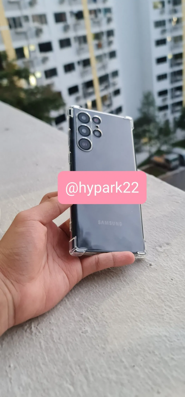 三星Galaxy S22 Ultra機模上手 三星Galaxy S22 Ultra機模上手