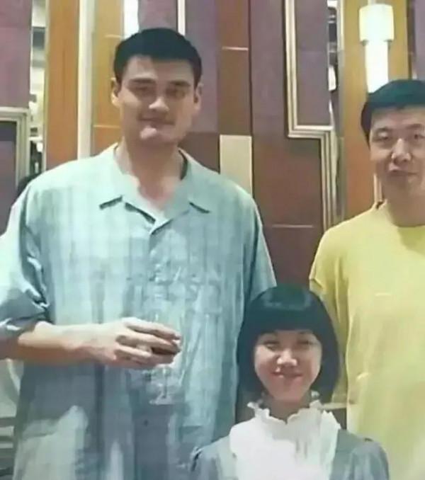 再扒扒提倡文明比賽的女記者