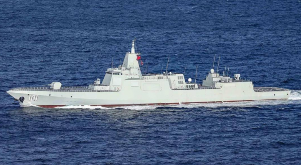 美艦擅闖中俄演習區，俄反潛艦強勢回擊，055大驅為何沒有幫忙？