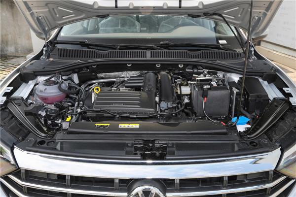 誰是15萬元家轎之王?豐田亞洲獅對比大眾速騰,這麼選就對了 誰是15萬元家轎之王?豐田亞洲獅對比大眾速騰,這麼選就對了