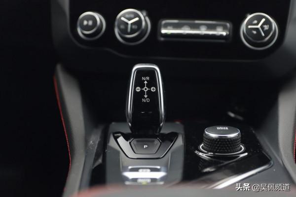 熱血青年的第一臺運動轎車，傳祺影豹or領克03？