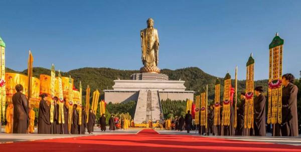 印度造世界最高雕像,對外宣稱全國產,不敢承認從中國進的原材料 印度造世界最高雕像,對外宣稱全國產,不敢承認從中國進的原材料