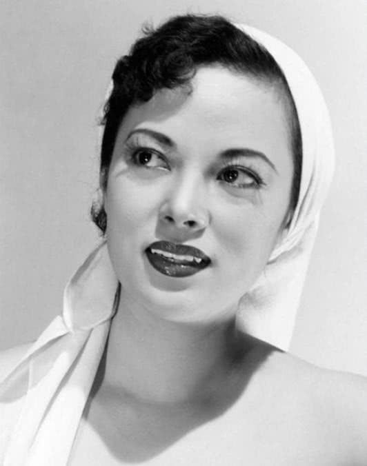 1946年法庭上，“女漢奸”被判死刑，說出真實身份後卻被無罪釋放