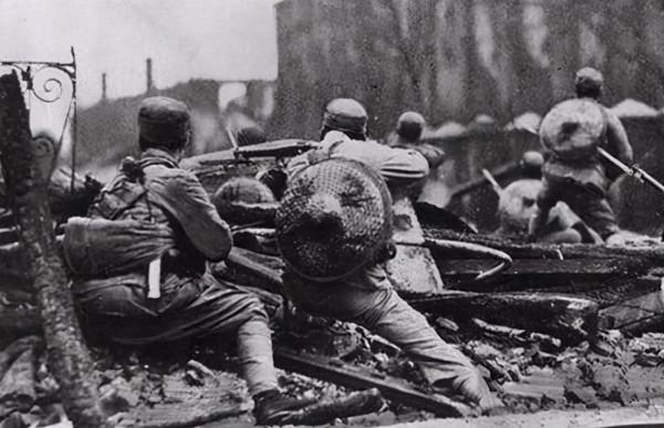 毛澤東遭追捕,生死關頭留下一個木牌,讓胡宗南數萬追兵喪失方向 毛澤東遭追捕,生死關頭留下一個木牌,讓胡宗南數萬追兵喪失方向