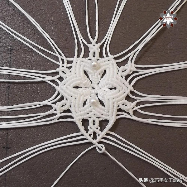 用繩子就能編出漂亮的雪花，超詳細的教程，一步一步教你編