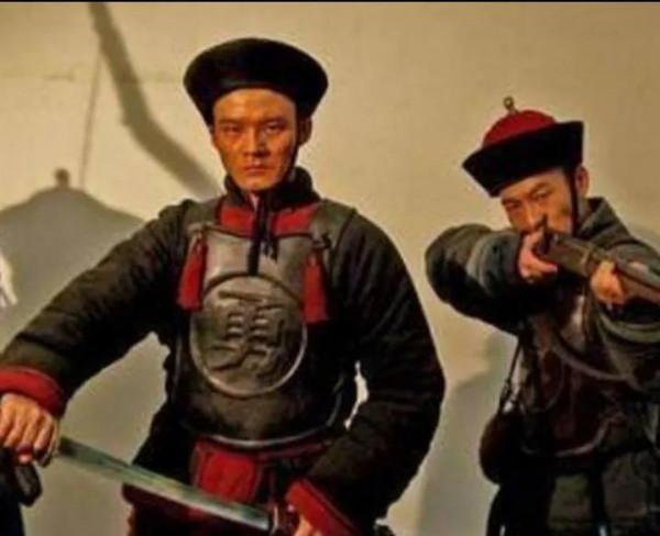 清軍士兵身上的“兵”“丁”“勇”都是什麼意思？