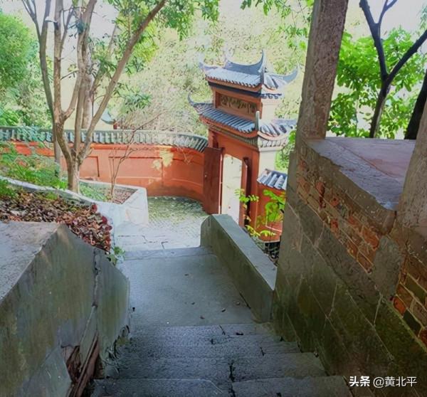 廣西南寧武鳴起鳳山只看風景就錯了，這裡還曾經生活過皇庭公主