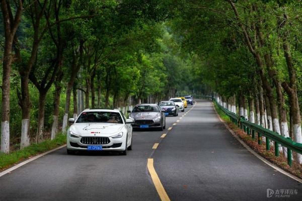 激動壞了！第一次開瑪莎拉蒂長途旅行，居然是這樣的感覺...