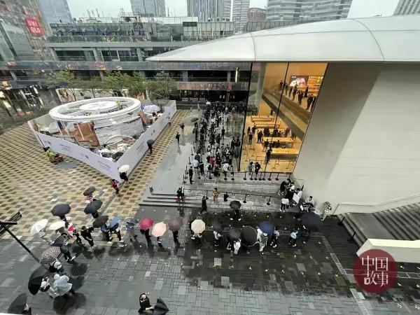 你還在跪舔蘋果手機嗎 你還在跪舔蘋果手機嗎